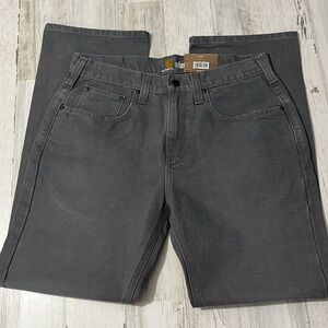 Carhartt Relaxed Fit Pants Size 32/ 30.  NWT